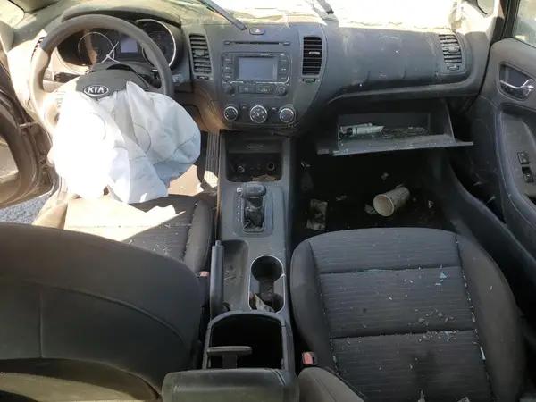 KNAFX4A61G5520458 2016 KIA FORTE - Image 8
