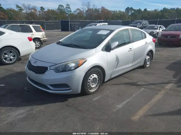 KNAFX4A61G5523571 2016 KIA FORTE - Image 2