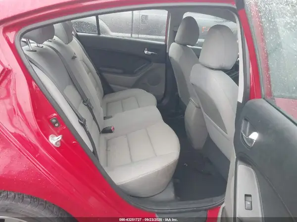 KNAFX4A61G5523716 2016 KIA FORTE - Image 8