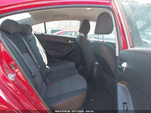 KNAFX4A61G5523747 2016 KIA FORTE - Image 8
