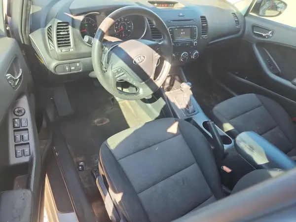 KNAFX4A61G5528091 2016 KIA FORTE - Image 8