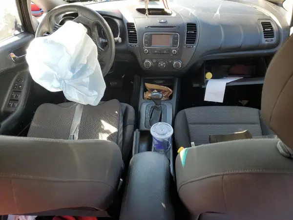KNAFX4A61G5532674 2016 KIA FORTE - Image 8