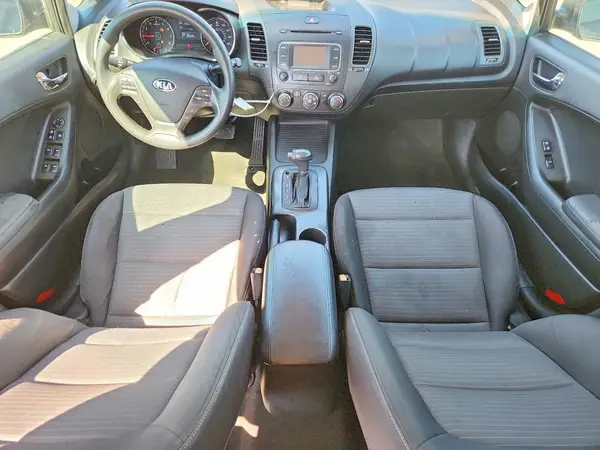 KNAFX4A61G5537471 2016 KIA FORTE - Image 8