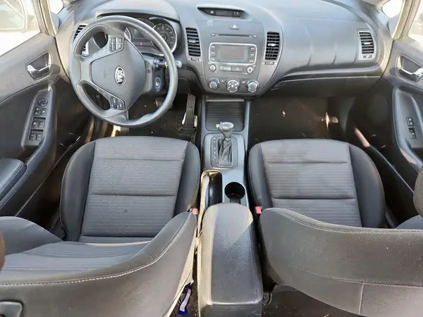 KNAFX4A61G5541634 2016 KIA FORTE - Image 8