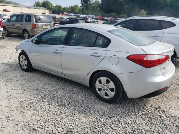 KNAFX4A61G5542511 2016 KIA FORTE - Image 2