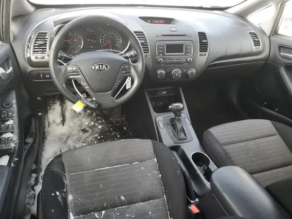 KNAFX4A61G5547174 2016 KIA FORTE - Image 8