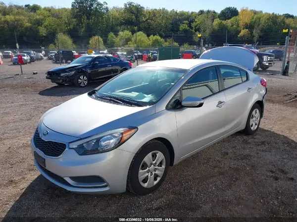 KNAFX4A61G5559647 2016 KIA FORTE - Image 2