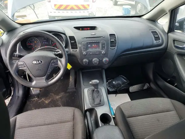 KNAFX4A61G5560216 2016 KIA FORTE - Image 8