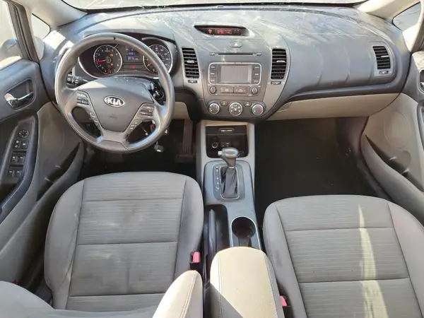 KNAFX4A61G5562421 2016 KIA FORTE - Image 8