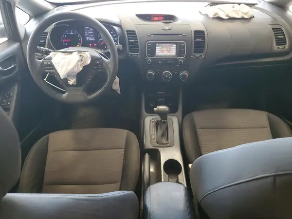 KNAFX4A61G5570809 2016 KIA FORTE - Image 8