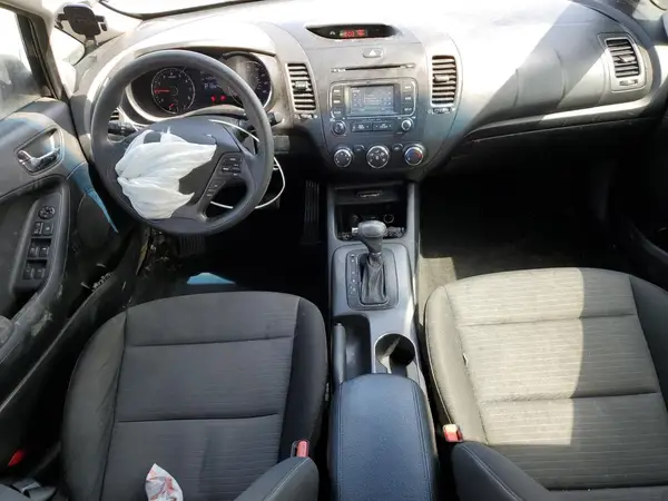 KNAFX4A61G5577680 2016 KIA FORTE - Image 8