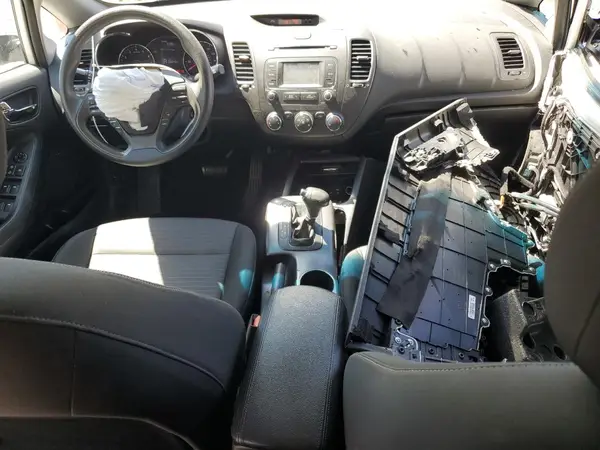 KNAFX4A61G5584144 2016 KIA FORTE - Image 8