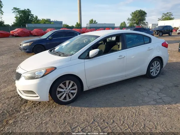 KNAFX4A61G5584175 2016 KIA FORTE - Image 2