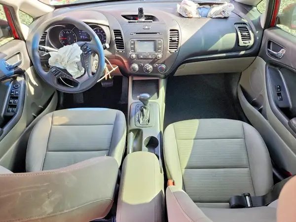 KNAFX4A61G5588775 2016 KIA FORTE - Image 8