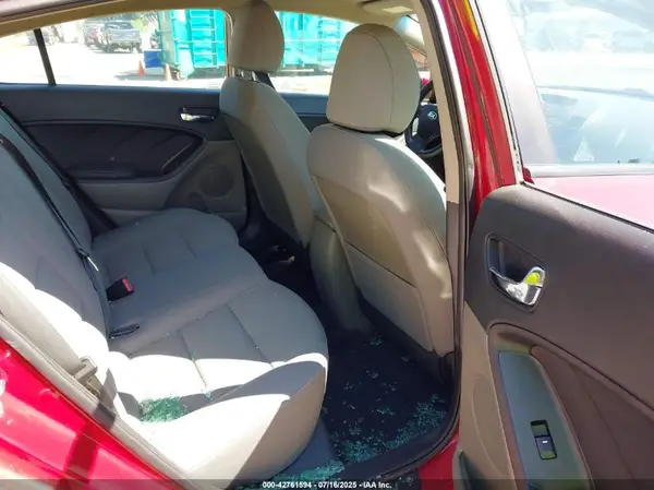 KNAFX4A61G5590154 2016 KIA FORTE - Image 8