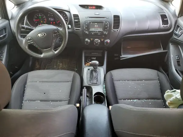 KNAFX4A61G5592891 2016 KIA FORTE - Image 8