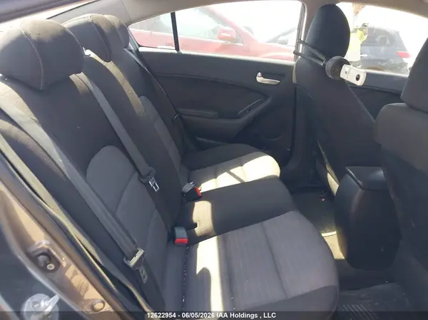 KNAFX4A61G5594494 2016 KIA FORTE - Image 8