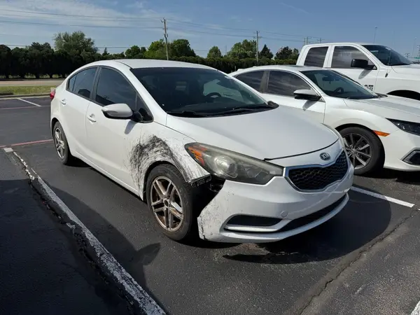 KNAFX4A61G5604960 2016 KIA FORTE - Image 1