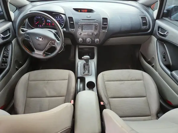 KNAFX4A61G5607826 2016 KIA FORTE - Image 8