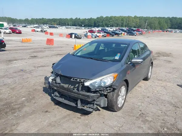 KNAFX4A61G5608362 2016 KIA FORTE - Image 2