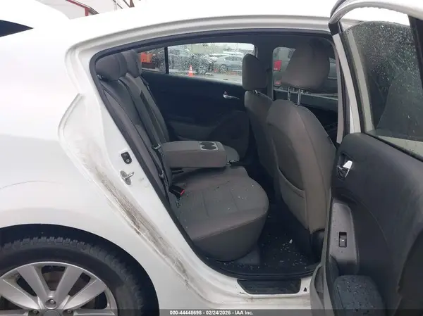 KNAFX4A62G5449836 2016 KIA FORTE - Image 8