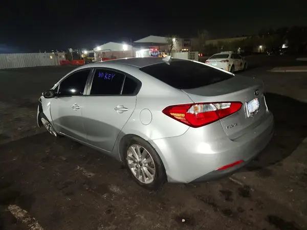 KNAFX4A62G5449870 2016 KIA FORTE - Image 2