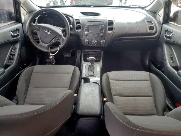 KNAFX4A62G5457337 2016 KIA FORTE - Image 8