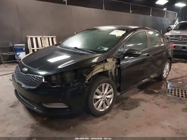 KNAFX4A62G5460805 2016 KIA FORTE - Image 2