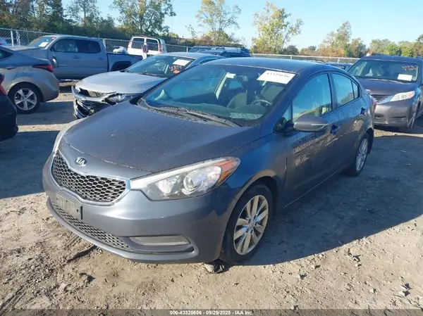 KNAFX4A62G5468029 2016 KIA FORTE - Image 2