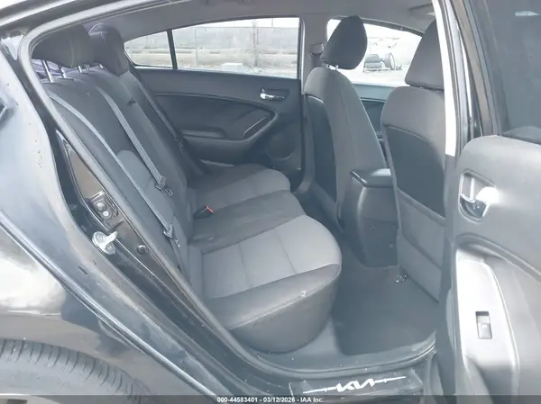 KNAFX4A62G5507864 2016 KIA FORTE - Image 8