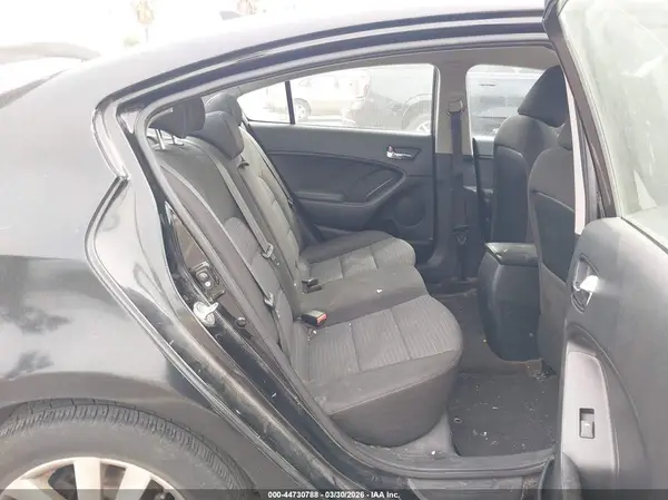KNAFX4A62G5509338 2016 KIA FORTE - Image 8