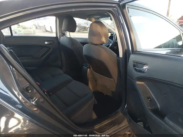 KNAFX4A62G5512644 2016 KIA FORTE - Image 8