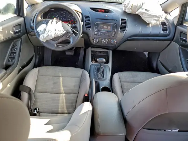 KNAFX4A62G5518699 2016 KIA FORTE - Image 8