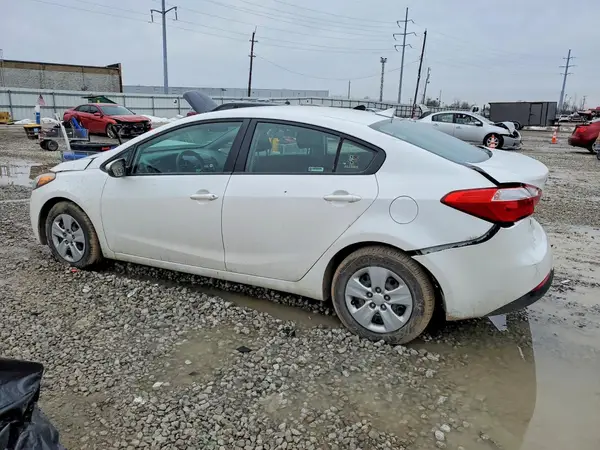 KNAFX4A62G5535910 2016 KIA FORTE - Image 2