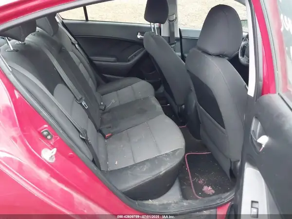 KNAFX4A62G5537527 2016 KIA FORTE - Image 8