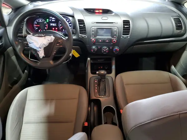 KNAFX4A62G5540993 2016 KIA FORTE - Image 8