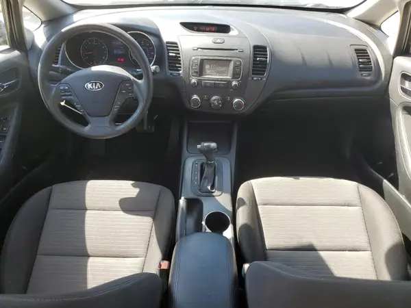 KNAFX4A62G5550830 2016 KIA FORTE - Image 8