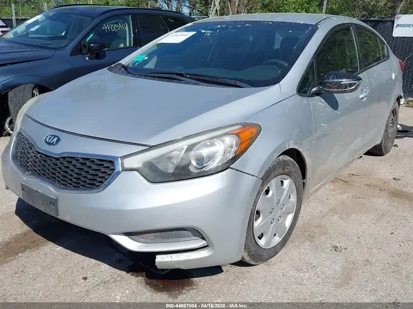 KNAFX4A62G5552058 2016 KIA FORTE - Image 2