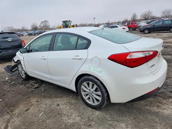 KNAFX4A62G5558393 2016 KIA FORTE - Image 2