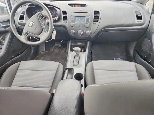 KNAFX4A62G5558393 2016 KIA FORTE - Image 8