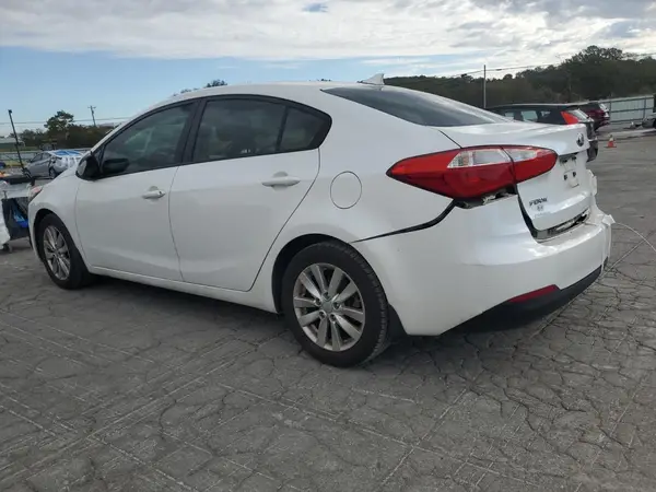 KNAFX4A62G5569135 2016 KIA FORTE - Image 2