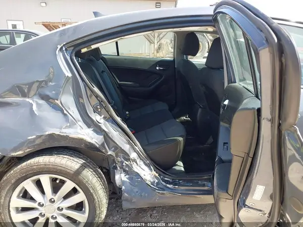 KNAFX4A62G5575856 2016 KIA FORTE - Image 8