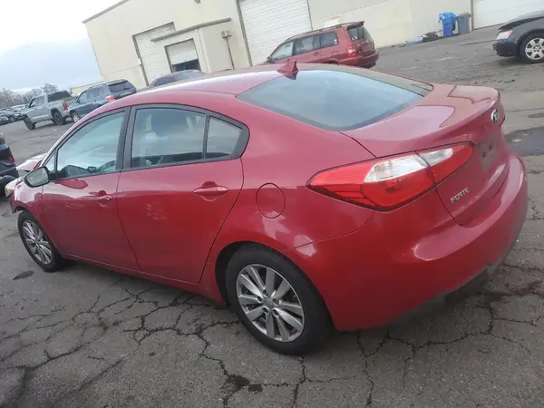KNAFX4A62G5579440 2016 KIA FORTE - Image 2