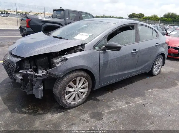 KNAFX4A62G5580183 2016 KIA FORTE - Image 2