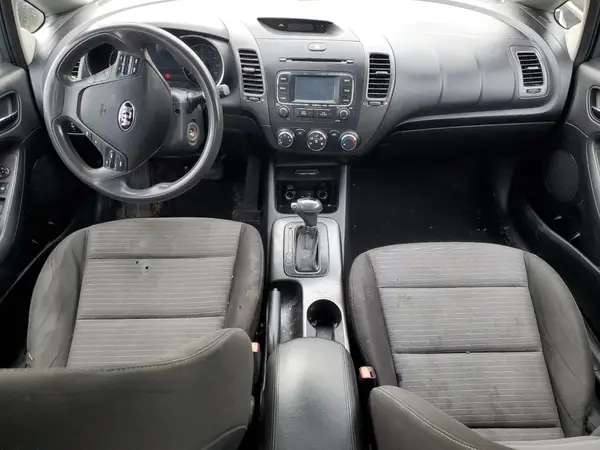 KNAFX4A62G5597646 2016 KIA FORTE - Image 8