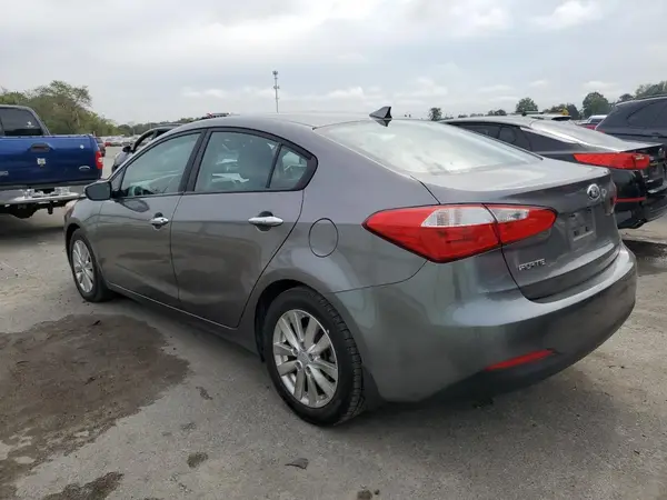 KNAFX4A62G5602490 2016 KIA FORTE - Image 2