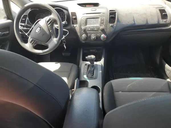 KNAFX4A62G5604207 2016 KIA FORTE - Image 8