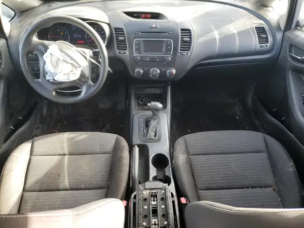 KNAFX4A62G5604918 2016 KIA FORTE - Image 8