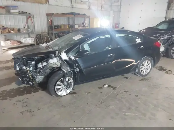 KNAFX4A62G5609052 2016 KIA FORTE - Image 2