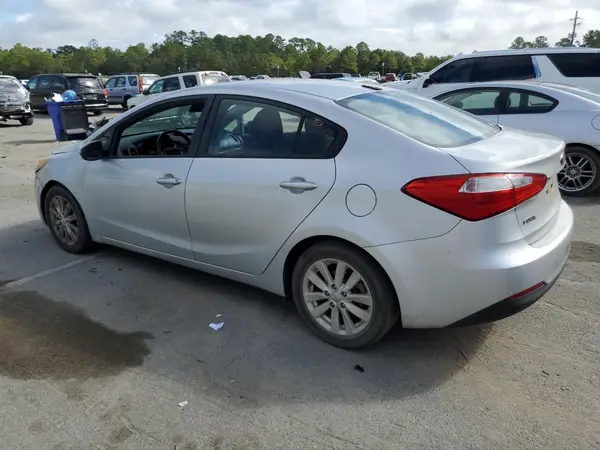 KNAFX4A63G5440434 2016 KIA FORTE - Image 2